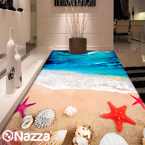 Imagen de un suelo decorativo de resina epoxi con efecto 3D que simula una playa. Se aprecia la arena en primer plano con conchas y estrellas de mar, y al fondo el mar en tonos turquesa con efecto de olas, todo integrado en un interior moderno con acabado brillante y continuo.